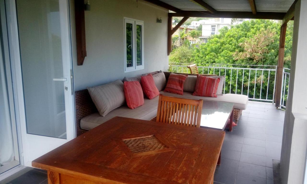 Colonial Cocoon Studio And Apartement La Gaulette Exterior photo